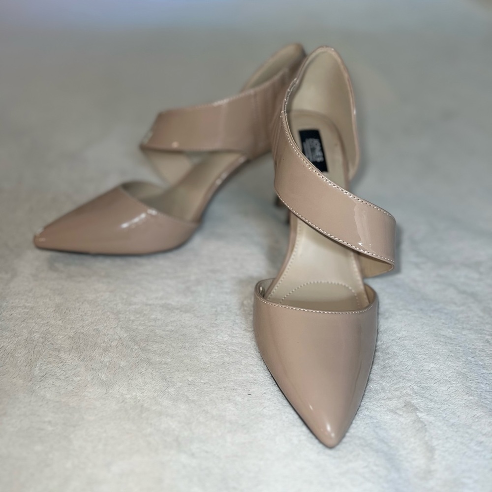 Elegant Beige Patent Leather Women's Shoes
